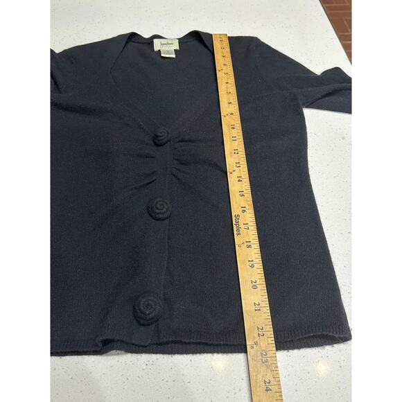Neiman Marcus Vtg Cashmere Cardigan Button Front Black L
Feminine Old Money - Picture 13 of 14